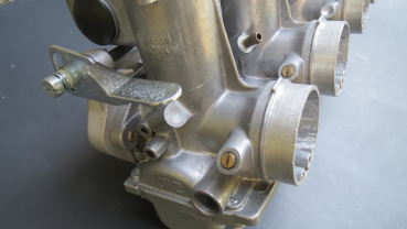 Preview: VERGASERBATTERIE SMOOTH BORE 29 RESTAURIERT (GEBRAUCHTTEIL)