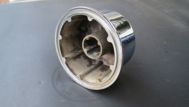 Preview: DECKEL MOTORENTLÜFTUNG VERCHROMT Z1/Z900 (GEBRAUCHTTEIL)