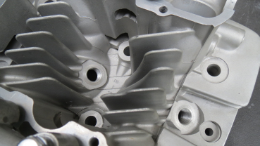 Preview: ZYLINDERKOPF 900CCM (GEBRAUCHTTEIL)