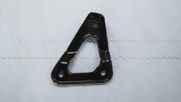 AUSPUFFHALTER RECHTS (GEBRAUCHTTEIL)