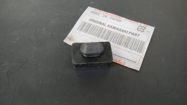 GUMMI SITZBANK KLEIN (ORIGINAL KAWASAKI)