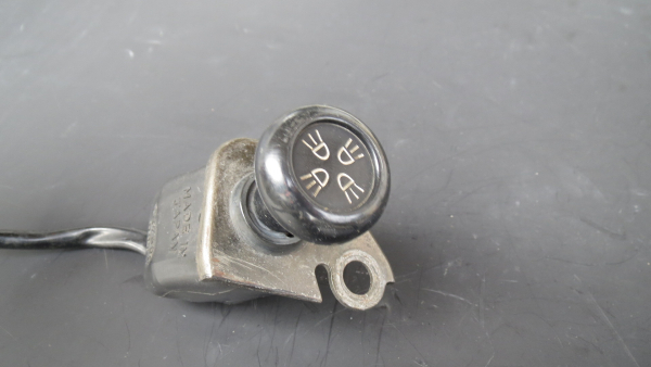 HALTER UND SCHALTER WARNBLINKLICHT (GEBRAUCHTTEIL)