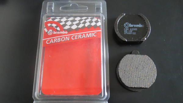 BREMSBELÄGE VORNE "BREMBO"